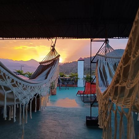 Magic Jardin Hostel - Patio, Balcony & Rooftop Ngoại thất bức ảnh