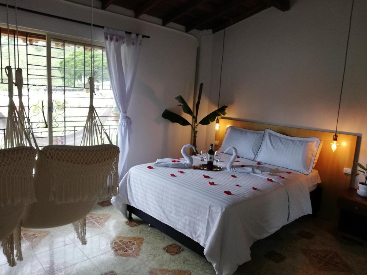 Magic Jardin Hostel - Patio, Balcony & Rooftop Ngoại thất bức ảnh