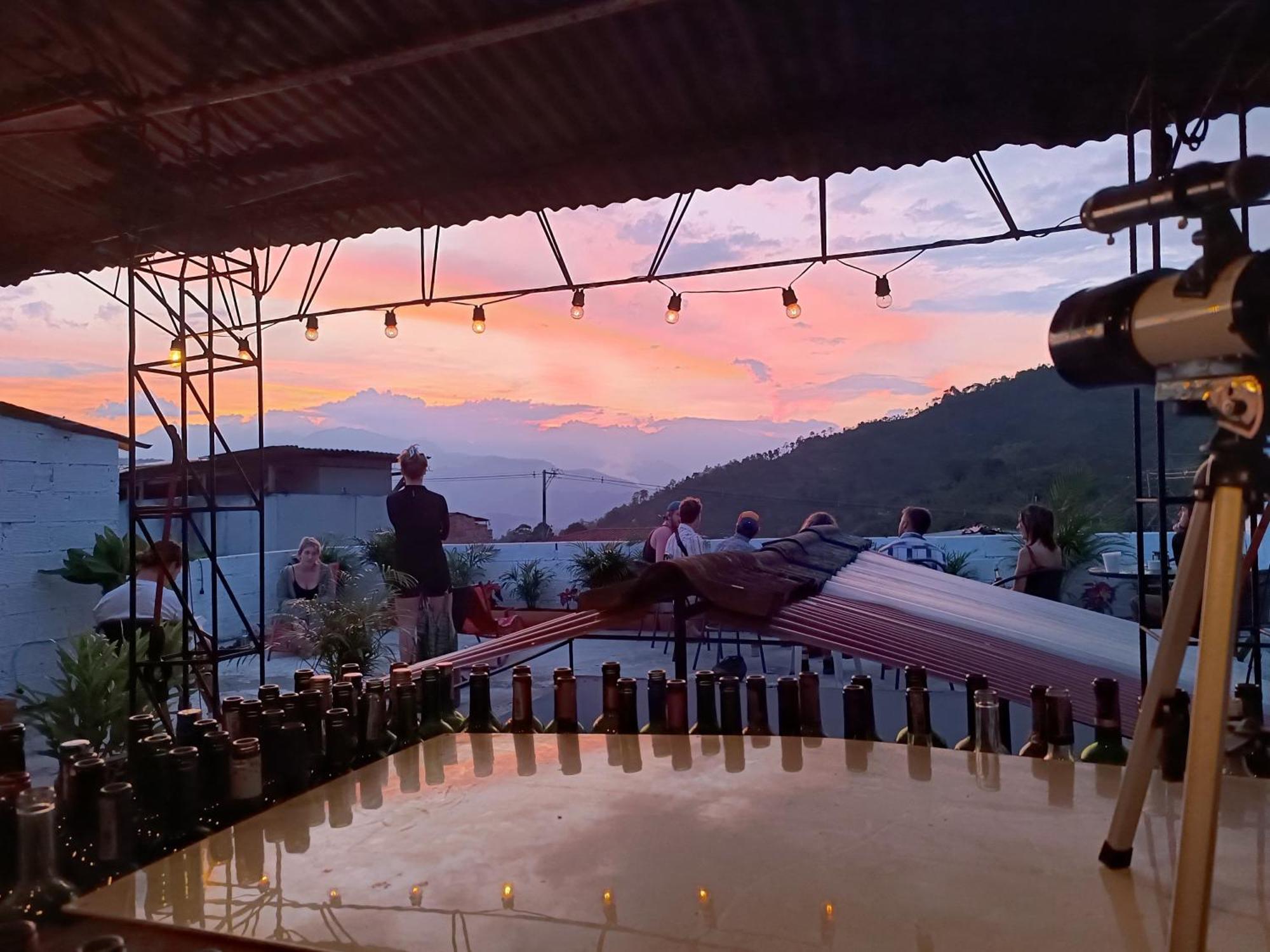 Magic Jardin Hostel - Patio, Balcony & Rooftop Ngoại thất bức ảnh
