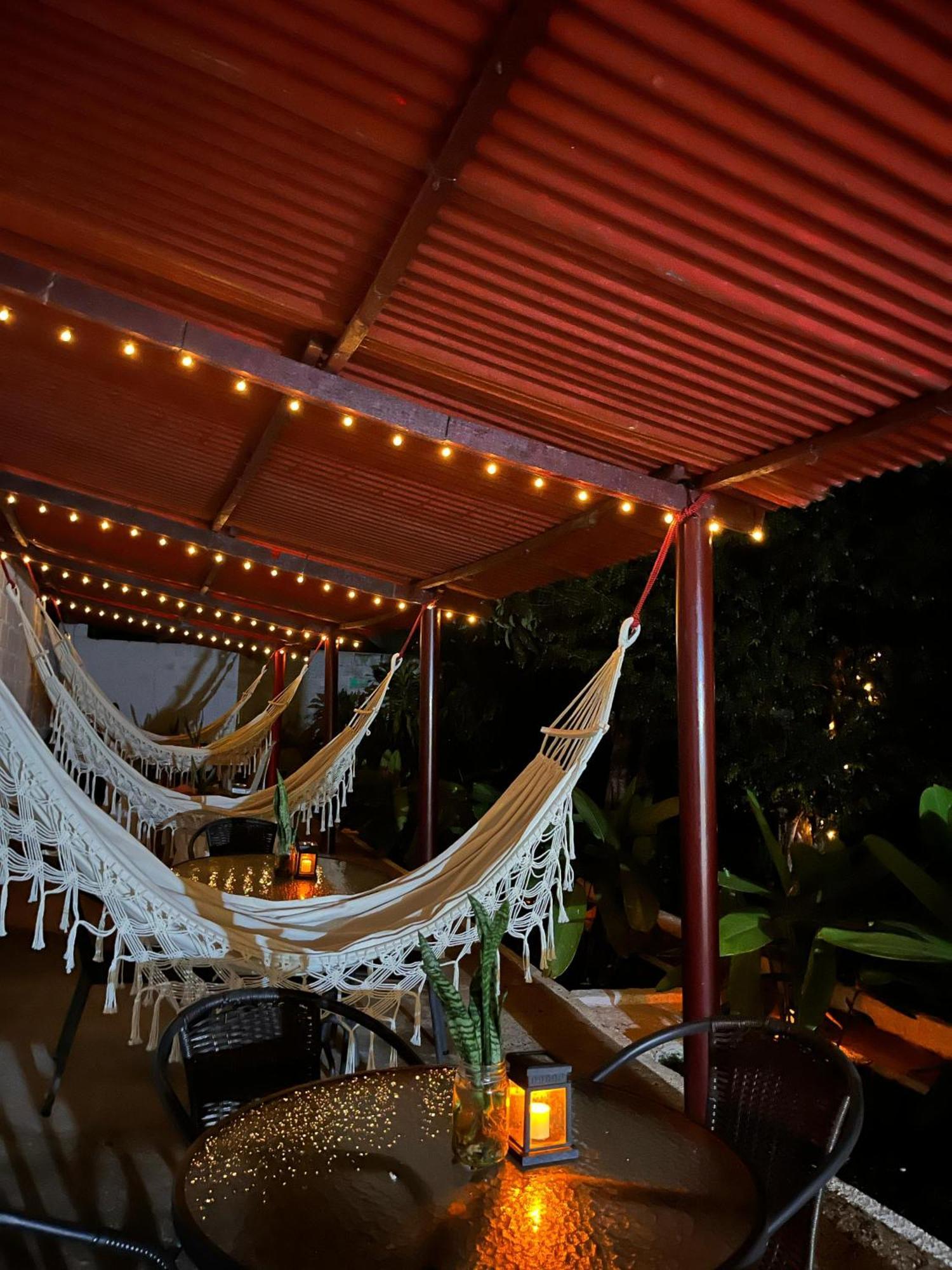 Magic Jardin Hostel - Patio, Balcony & Rooftop Ngoại thất bức ảnh